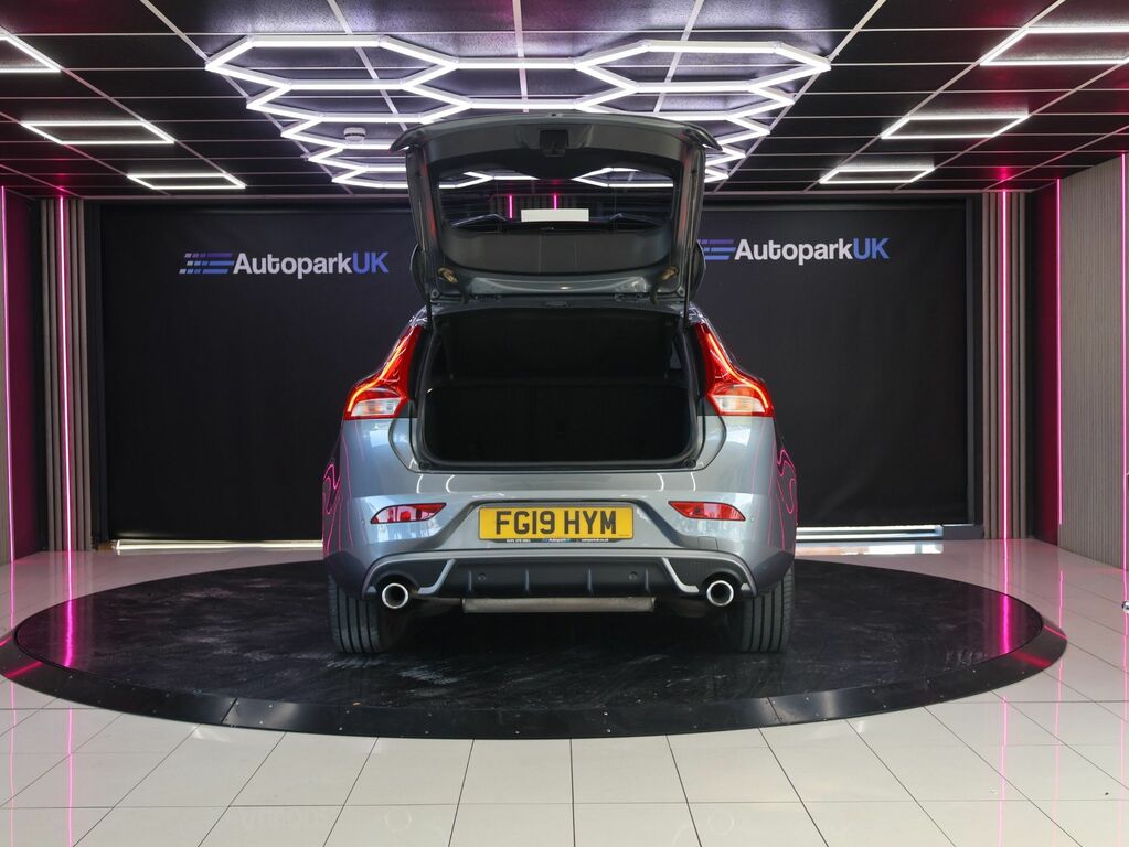 Volvo V40 2019 1.5 T3 R-design Edition Hatchback Grey #5