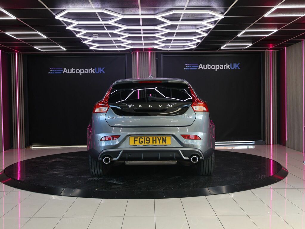 Volvo V40 2019 1.5 T3 R-design Edition Hatchback Grey #4