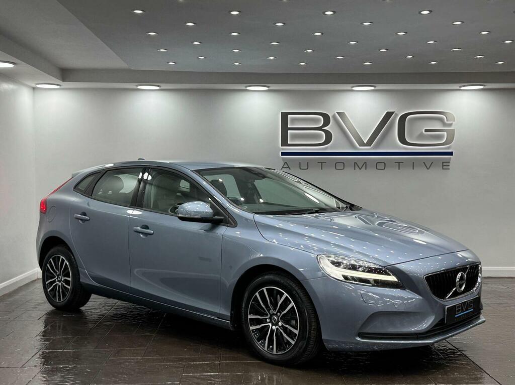 Volvo V40 Hatchback 1.5 T2 Momentum Nav Plus Euro 6 S Blue