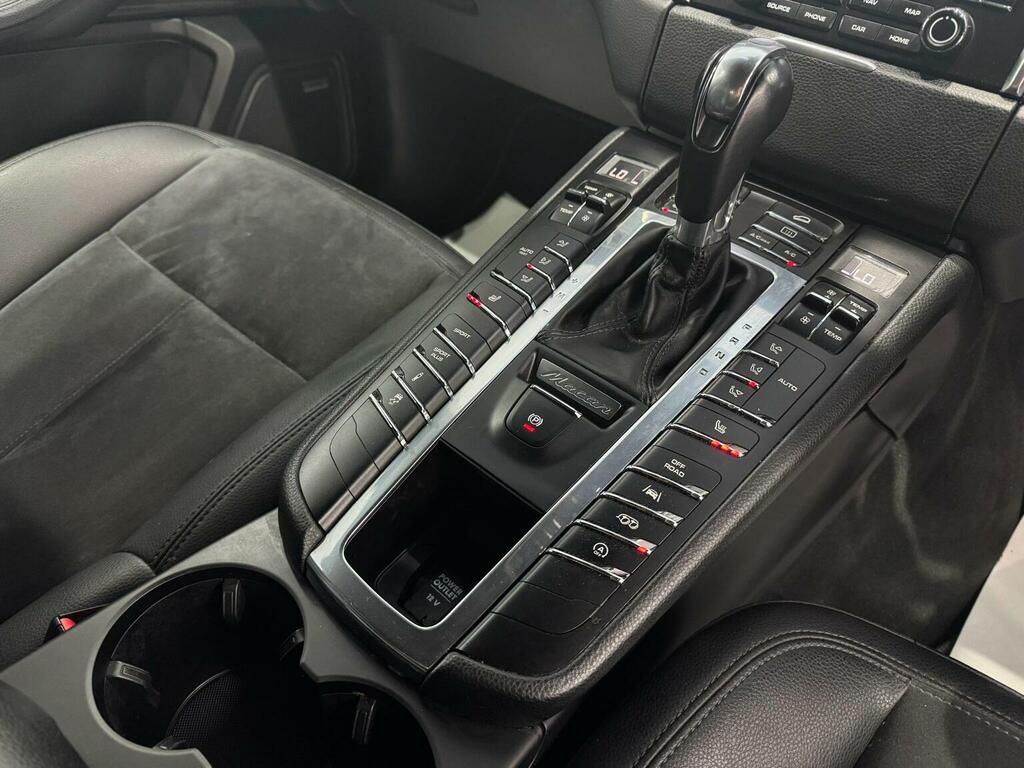 Porsche Macan Gts Pdk Blue #16