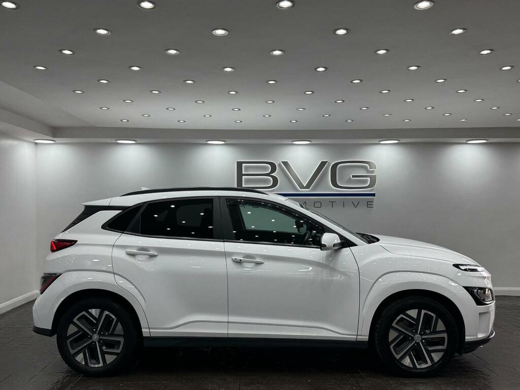 Hyundai Kona Suv 64Kwh Premium 10.5Kw Charger 2021 White #4