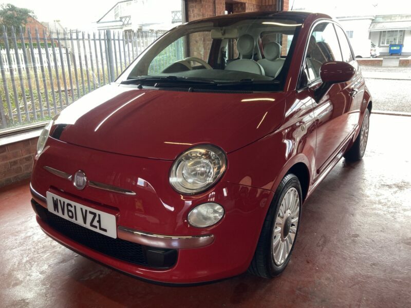Fiat 500 Hatchback WV61VZL Red