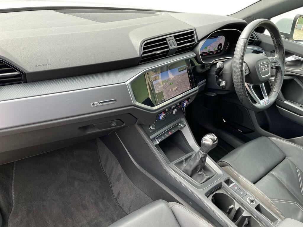 Audi Q3 S Line 35 Tfsi 150 Ps 6-Speed GV72KFU White #2