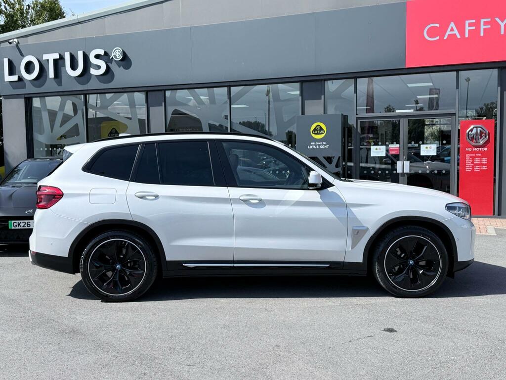 BMW iX3 80Kwh Premier Edition Pro White #3