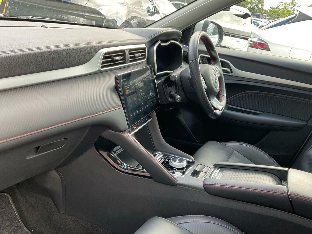 MG ZS 72.6Kwh Trophy Connect Long Range LS72CKP Silver #6