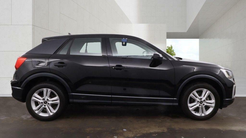 Audi Q2 Sport 30 Tfsi 110 Ps 6-Speed Black #4