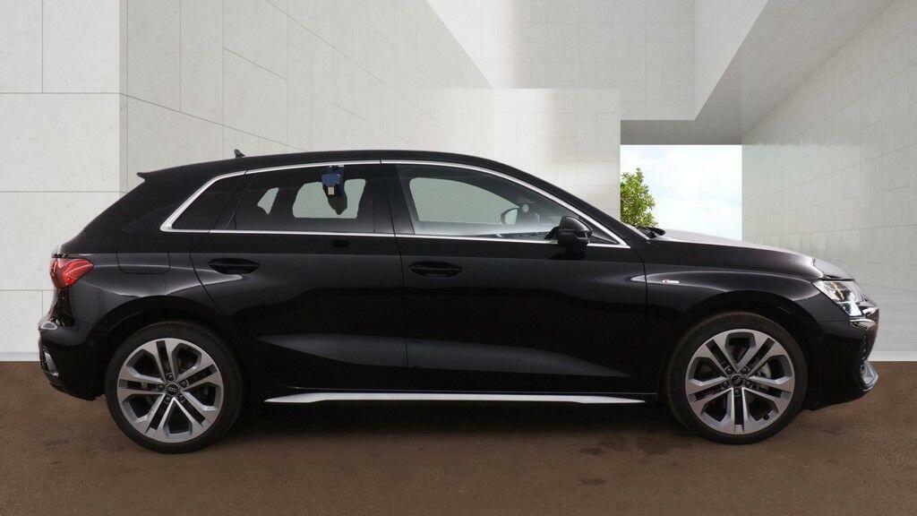 Audi A3 S Line Tfsi E 204 Ps S Tronic LR75VVL Black #4