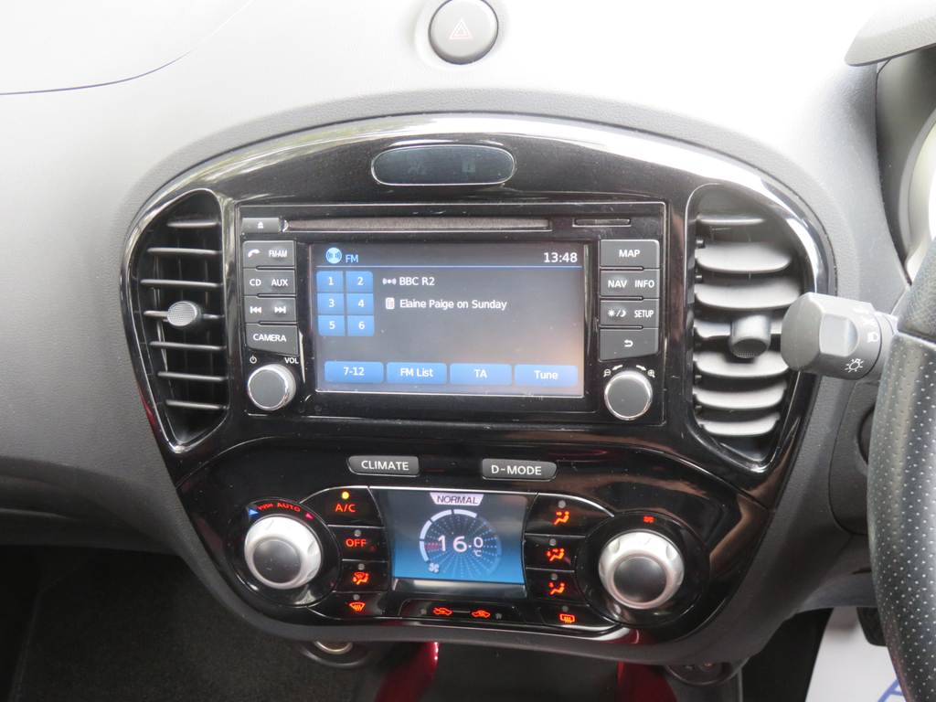 Nissan Juke Hatchback White #17