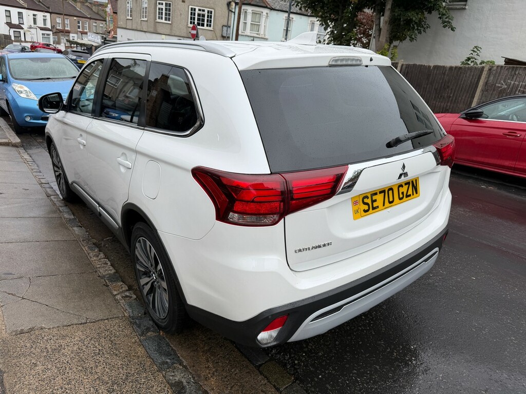 Mitsubishi Outlander 2.0 Mivec Exceed Cvt 4Wd Euro 6 White #5