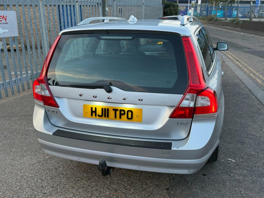 Volvo V70 2.0 D3 Se Lux Euro 5 Silver #3