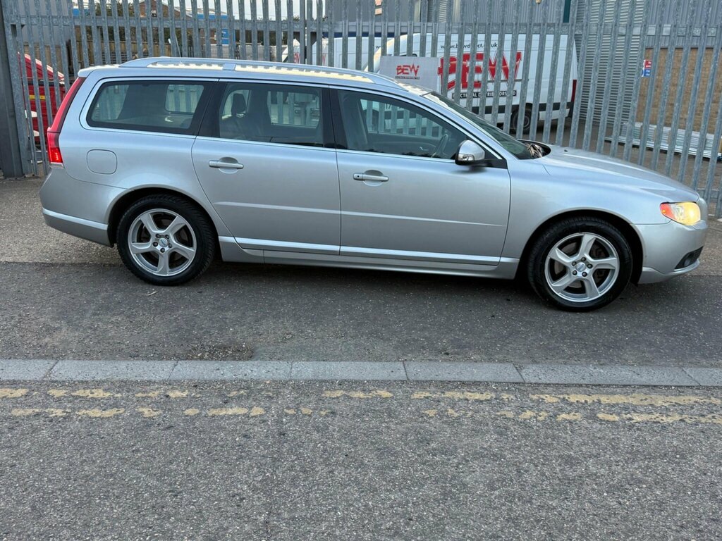 Volvo V70 2.0 D3 Se Lux Euro 5 Silver #5