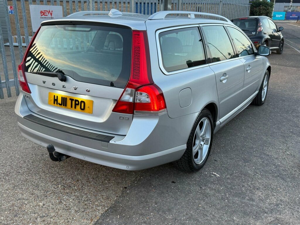 Volvo V70 2.0 D3 Se Lux Euro 5 Silver #4