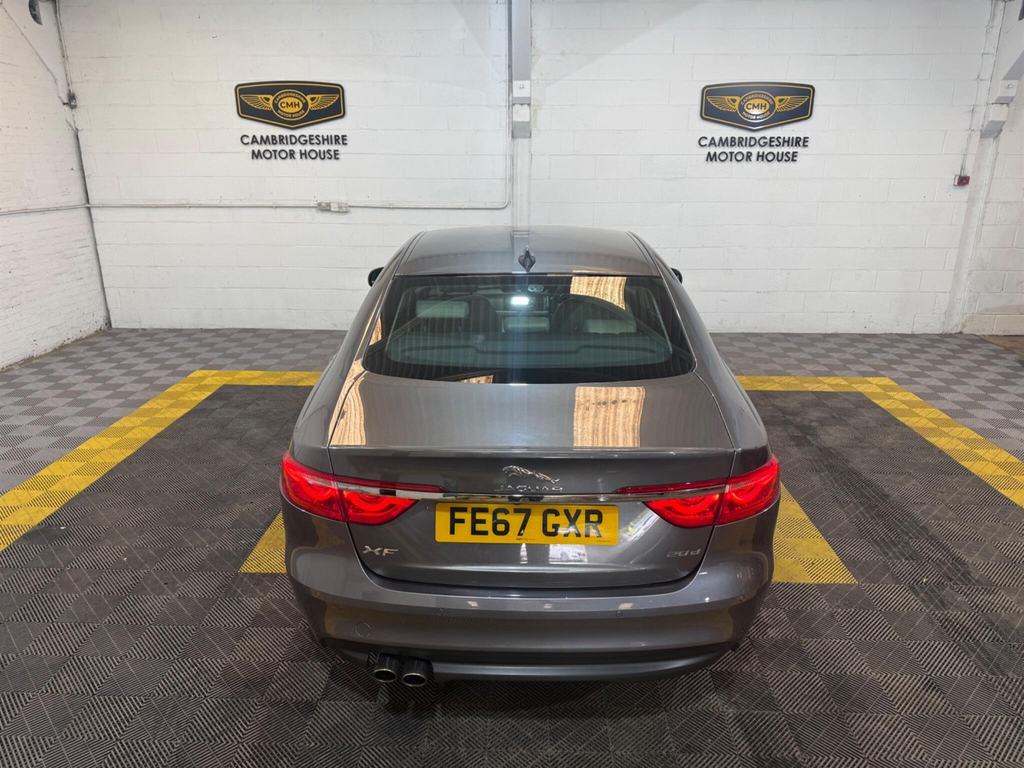 Jaguar XF 2.0D Prestige Euro 6 Ss Black #11