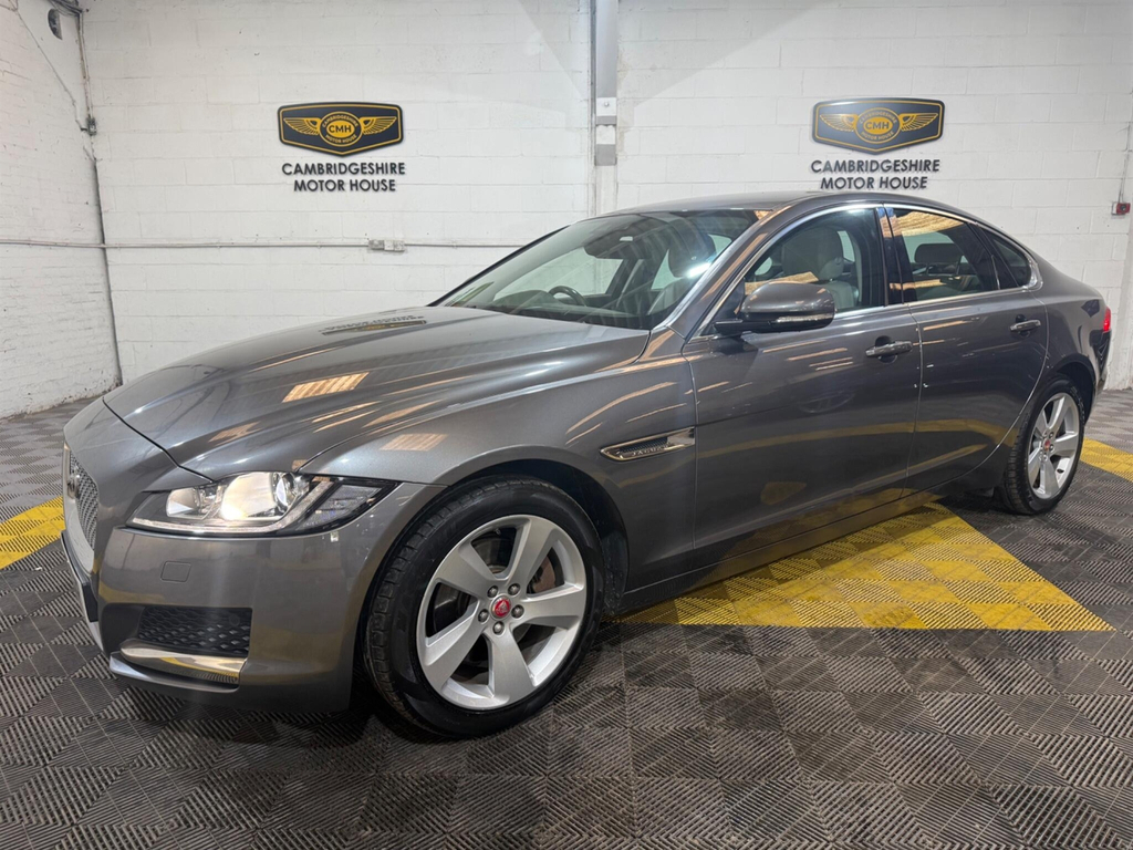 Jaguar XF 2.0D Prestige Euro 6 Ss Black #7