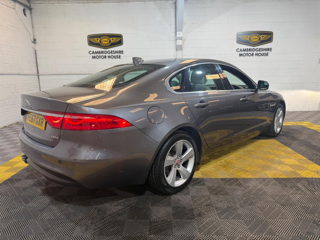 Jaguar XF 2.0D Prestige Euro 6 Ss Black #16