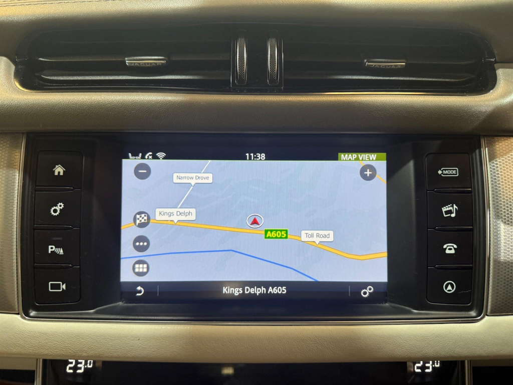 Jaguar XF 2.0D Prestige Euro 6 Ss Black #47