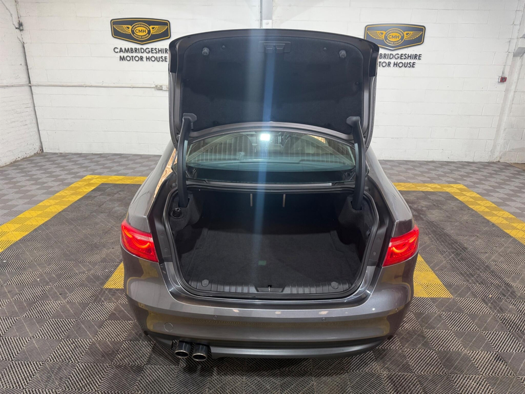 Jaguar XF 2.0D Prestige Euro 6 Ss Black #55