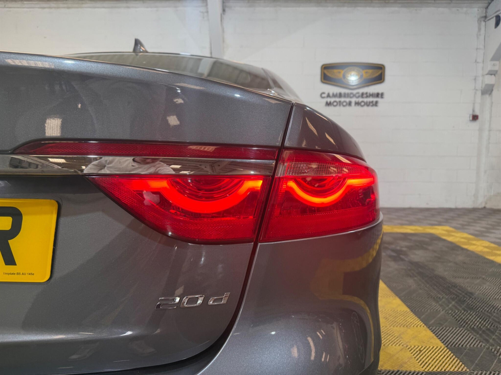 Jaguar XF 2.0D Prestige Euro 6 Ss Black #60