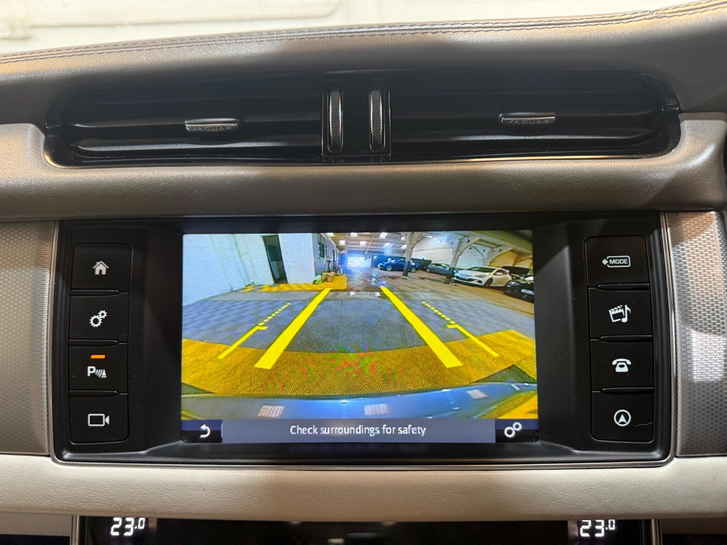 Jaguar XF 2.0D Prestige Euro 6 Ss Black #49