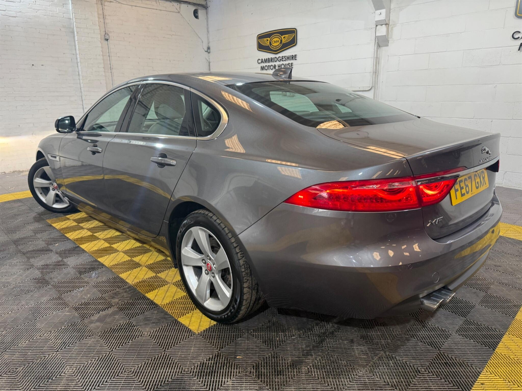 Jaguar XF 2.0D Prestige Euro 6 Ss Black #8