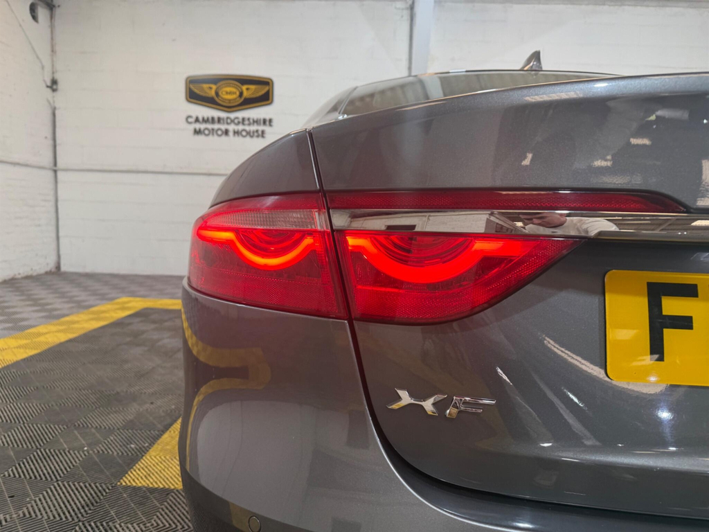 Jaguar XF 2.0D Prestige Euro 6 Ss Black #61