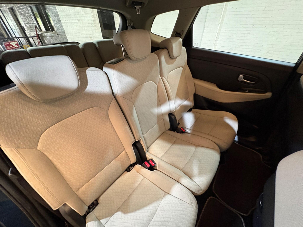 Kia Carens 4 Silver #25