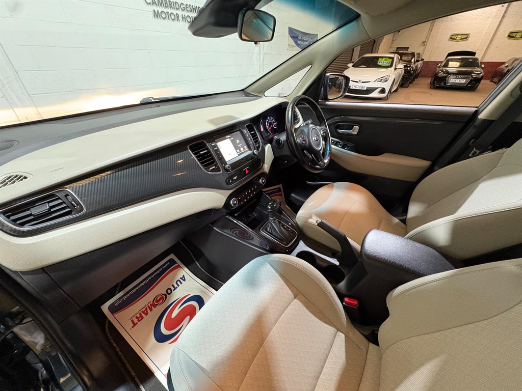 Kia Carens 4 Silver #77