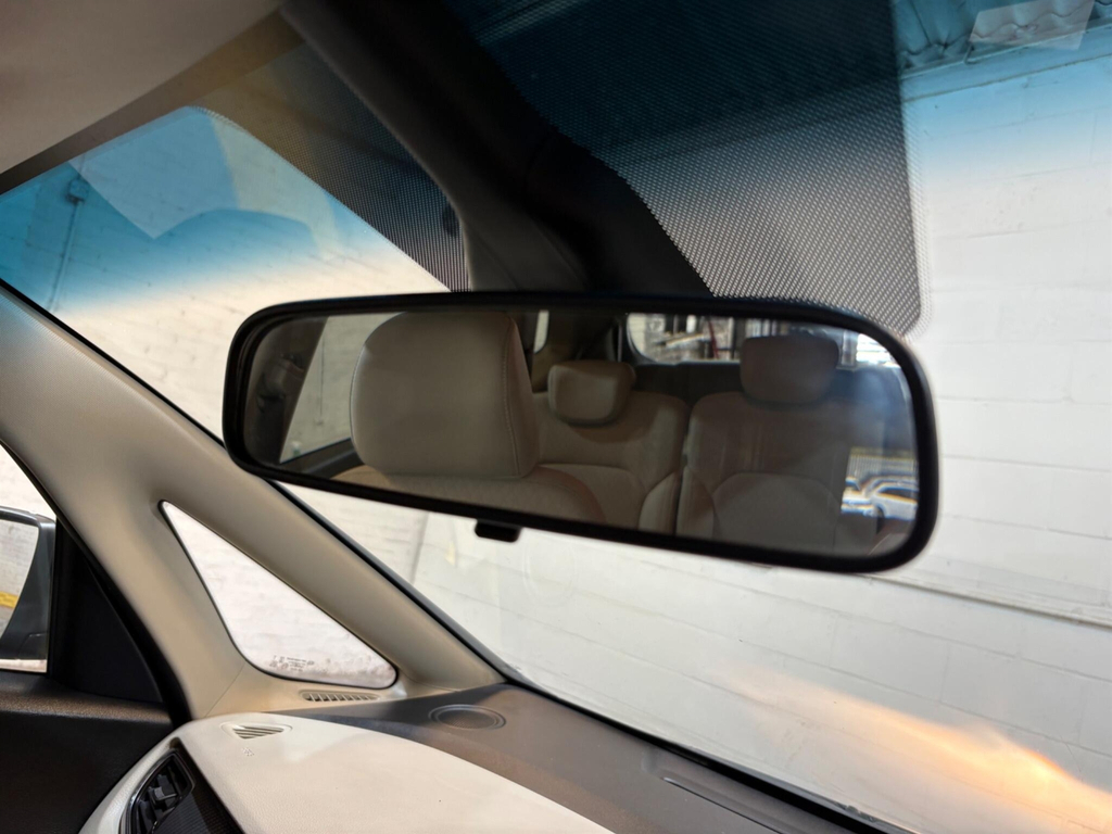 Kia Carens 4 Silver #53