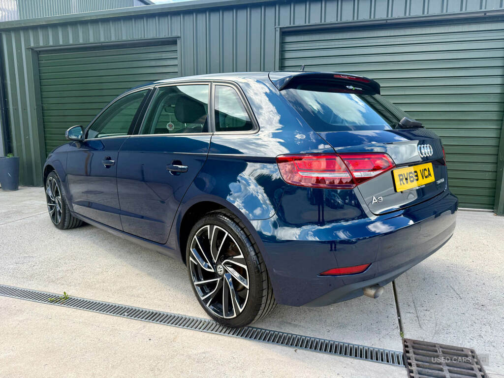 Audi A3 30 Tdi 116 Se Technik RV69VCA Blue #4