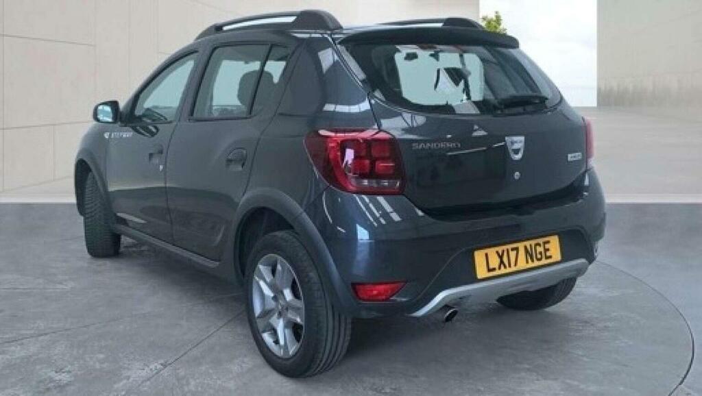 Dacia Sandero Stepway Hatchback 0.9 Tce Laureate Euro 6 Ss 2017 LX17NGE Grey #2