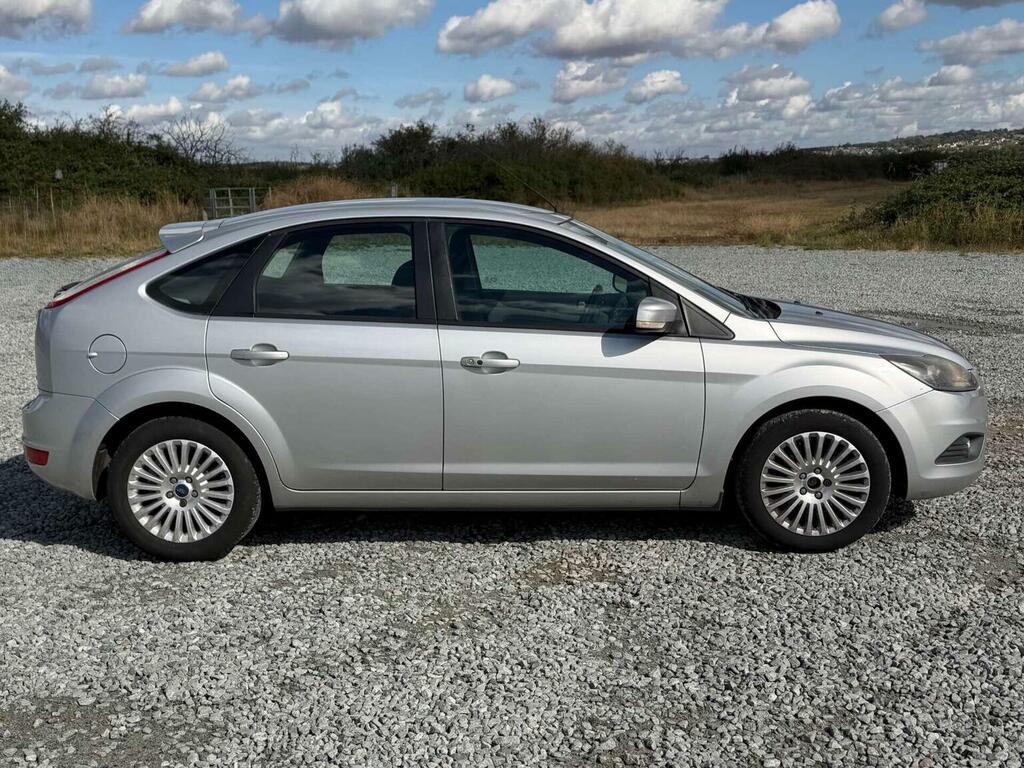Ford Focus Hatchback 1.8 Titanium 201010 LN10ZVD Silver #4