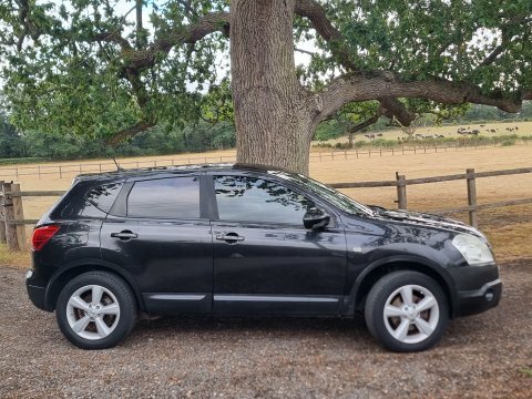Nissan Qashqai Tekna Just Serviced Black #3