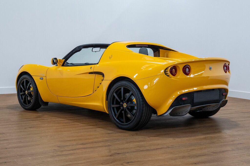 Lotus Elise 111S Touring Red #8