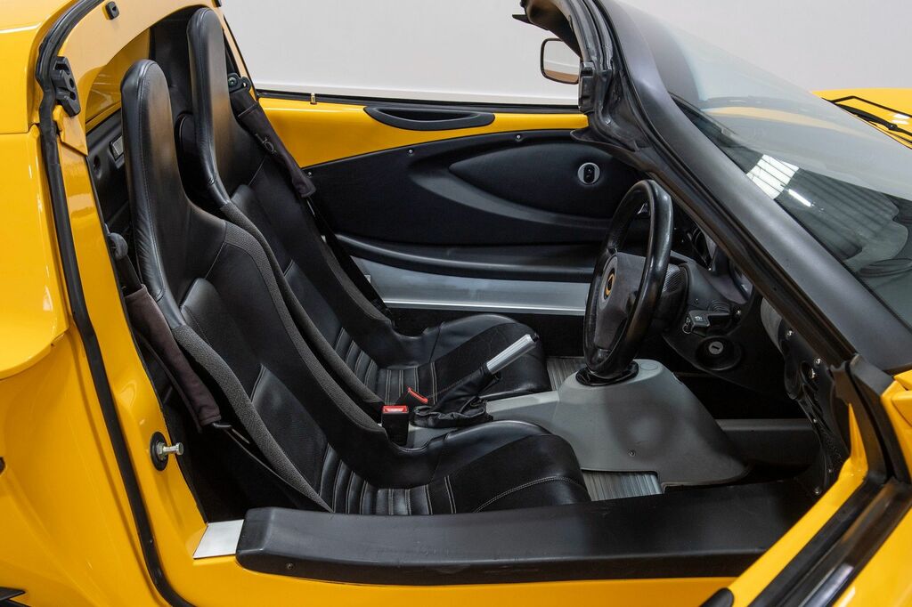 Lotus Elise 111S Touring Red #11