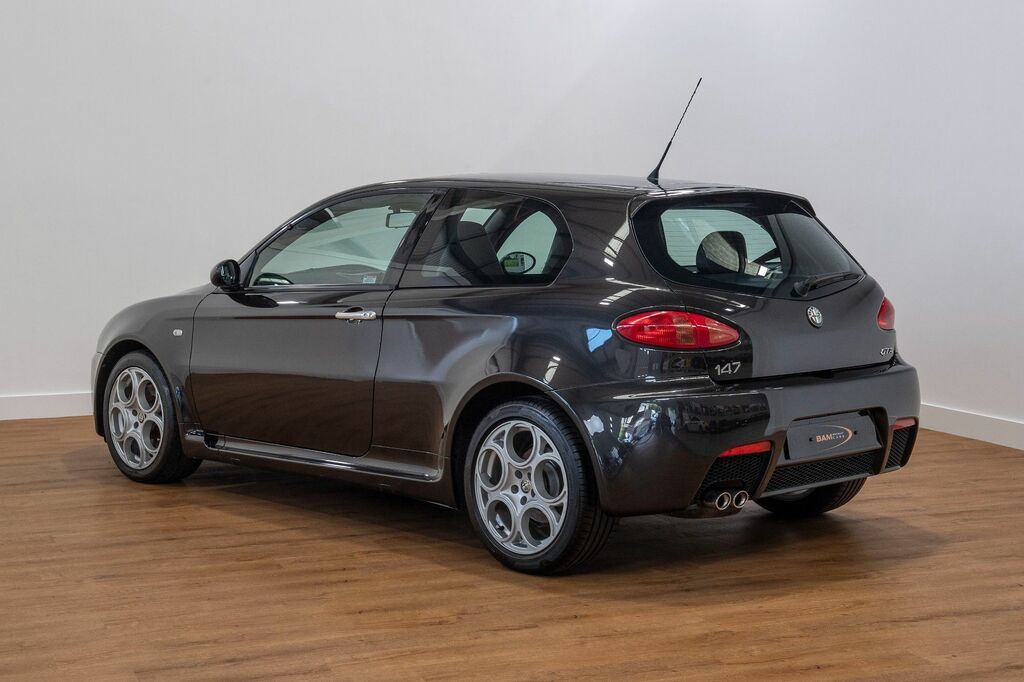 Alfa Romeo 147 Hatchback RE53UGG Black #2