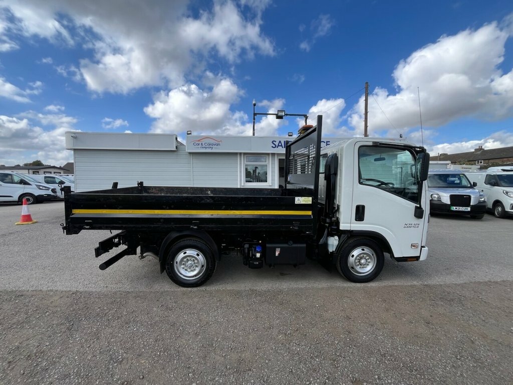 Isuzu 1.9L Null LT73ECX White