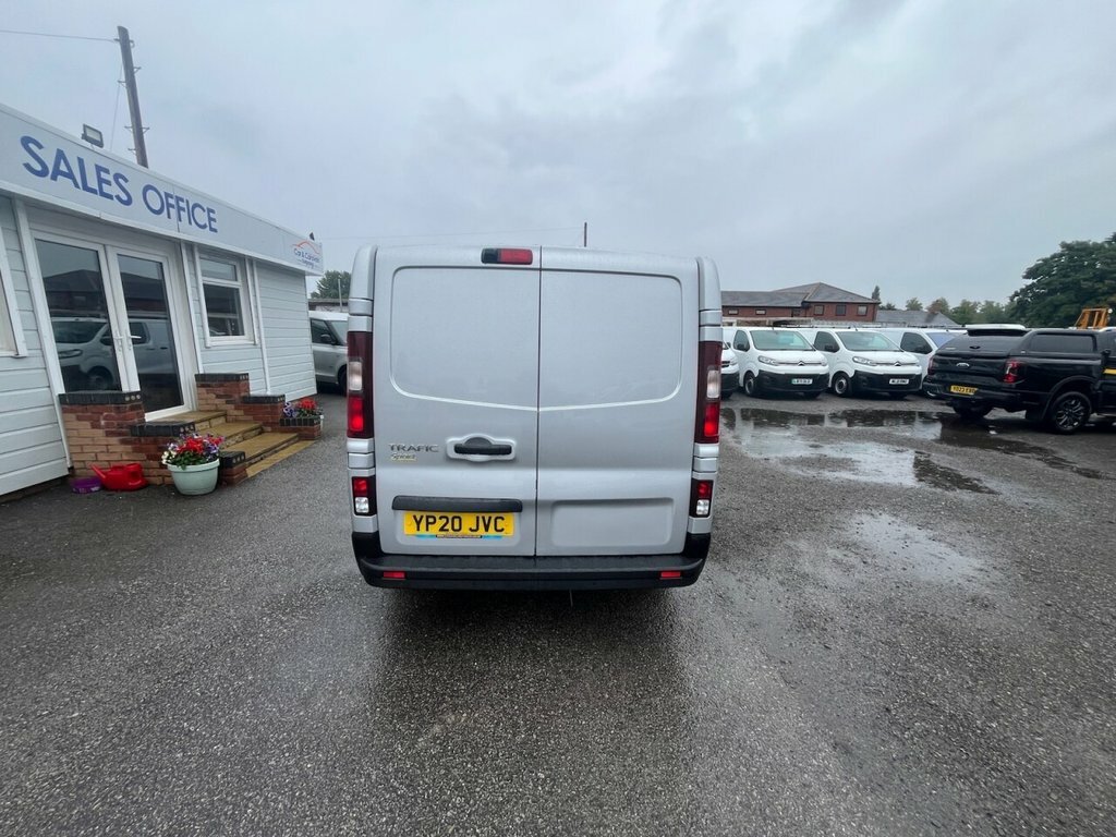 Renault Trafic 2L Sport Silver #5