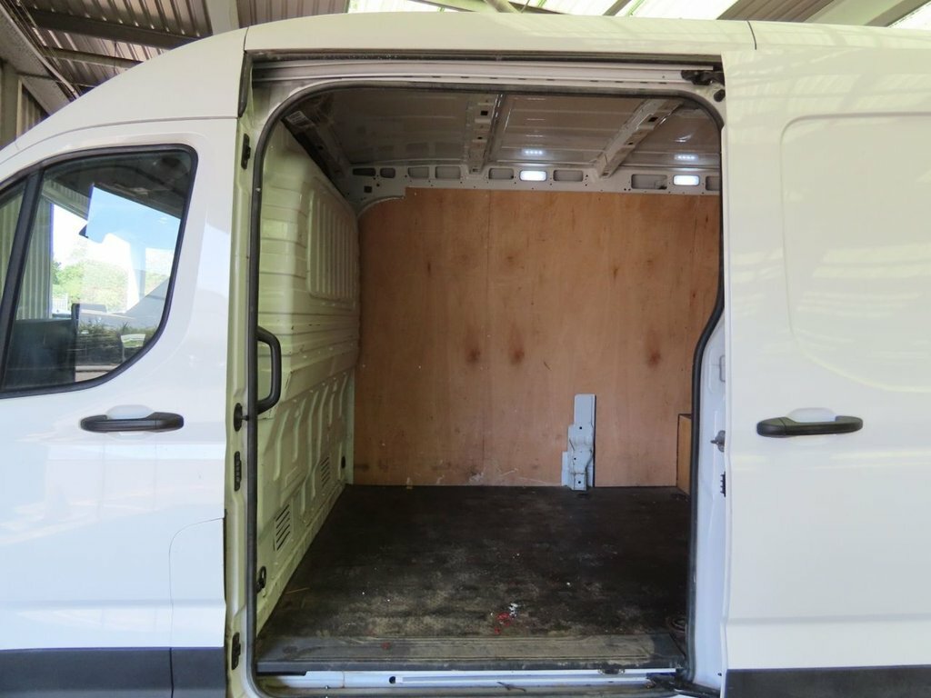 Maxus Deliver 9 2L Null YG23PXR White #6