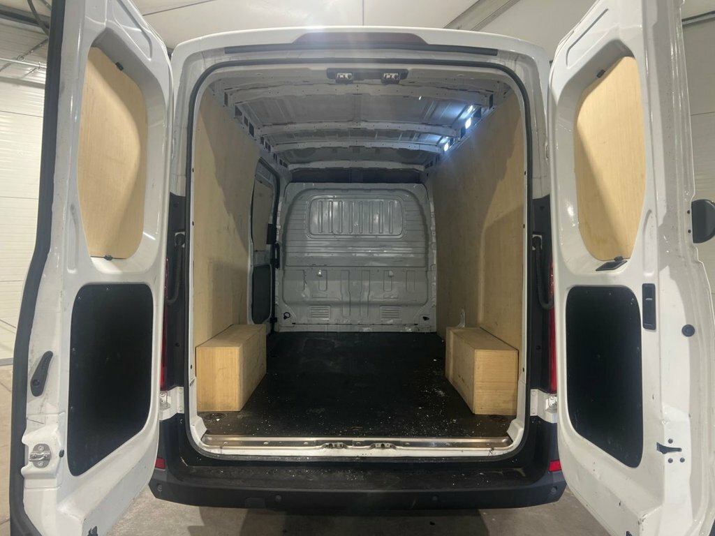 Maxus Deliver 9 2L Null White #5