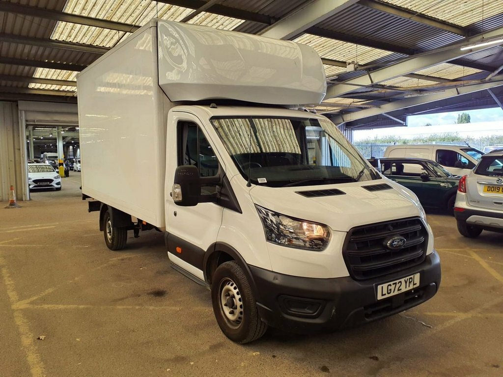 Ford Transit Custom 2L Leader LG72YPL White