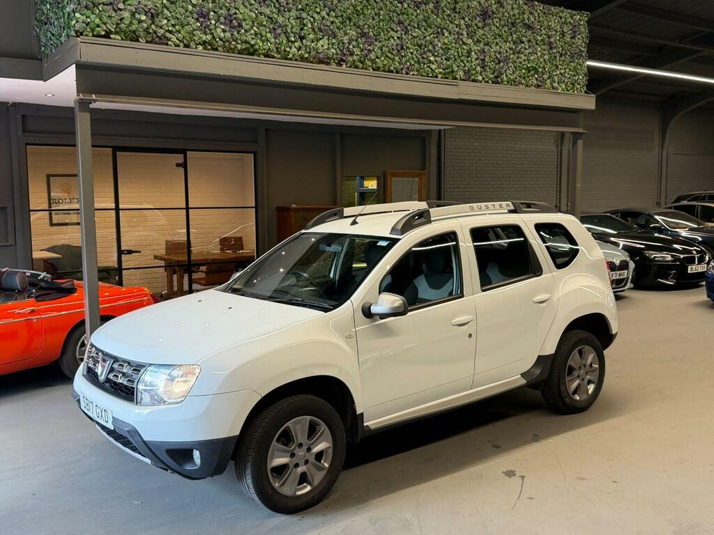 Dacia Duster Suv 1.5 Dci Laureate Euro 6 Ss 201717 SB17GXD White