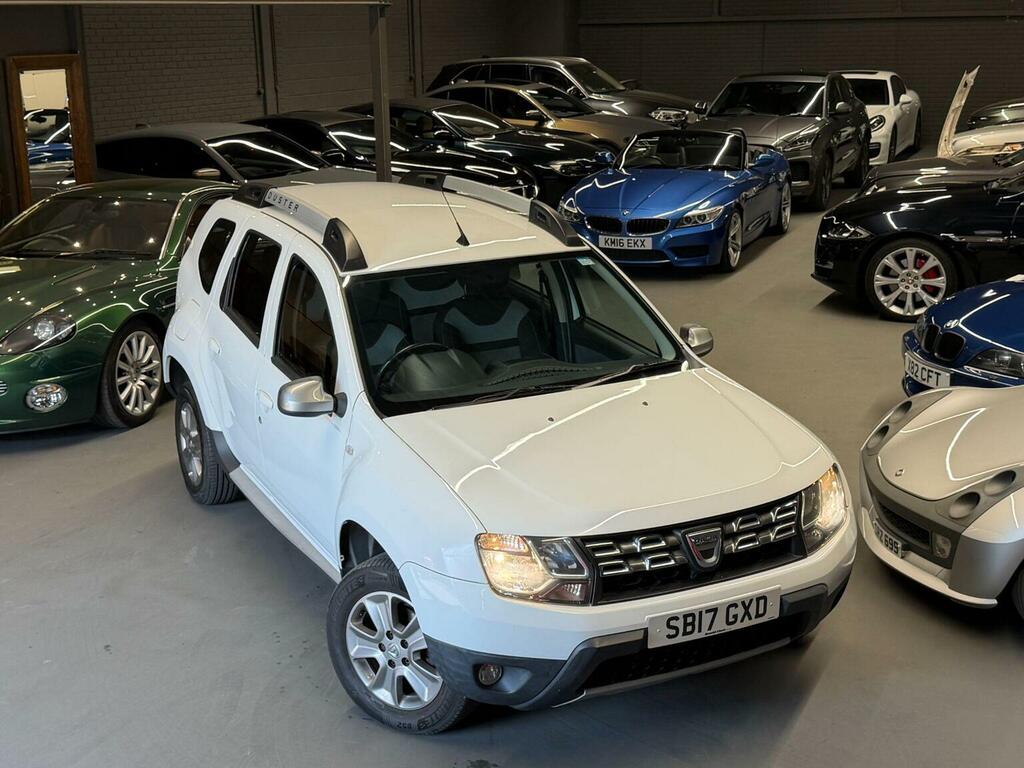 Dacia Duster Suv 1.5 Dci Laureate Euro 6 Ss 201717 SB17GXD White #4