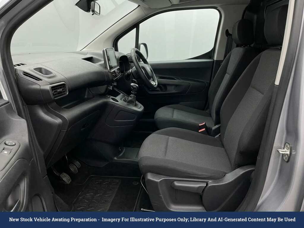 Toyota Proace City 1.5 Bluehdi Icon Short Panel Van White #2