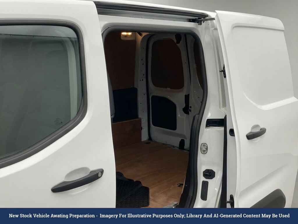 Toyota Proace City 1.5 Bluehdi Icon Short Panel Van White #3