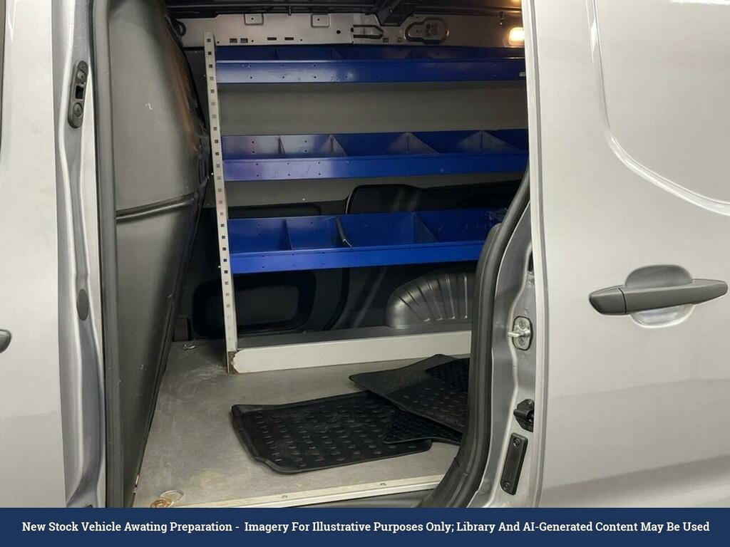 Vauxhall Combo-e Life 2300 50Kwh Dynamic Panel Van L1 Grey #4