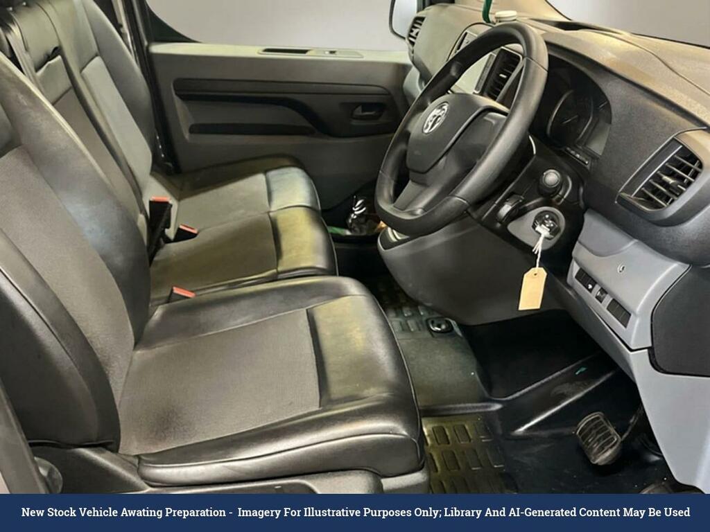 Vauxhall Vivaro 3100 75Kwh Dynamic Panel Van L2 BN71SMV Grey #2