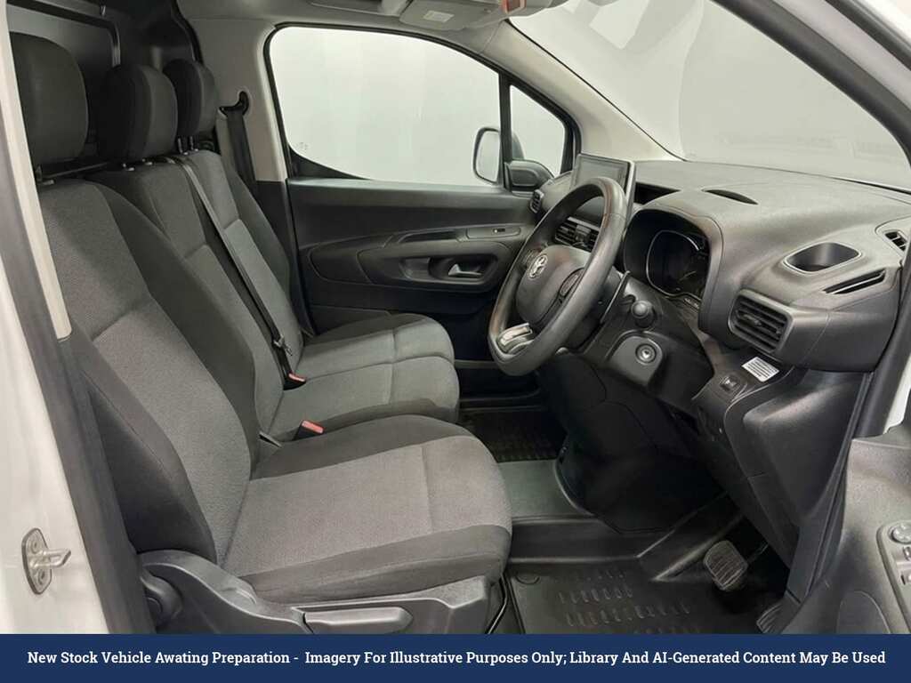 Toyota Proace City 1.5 Bluehdi Design Short Panel Van White #2