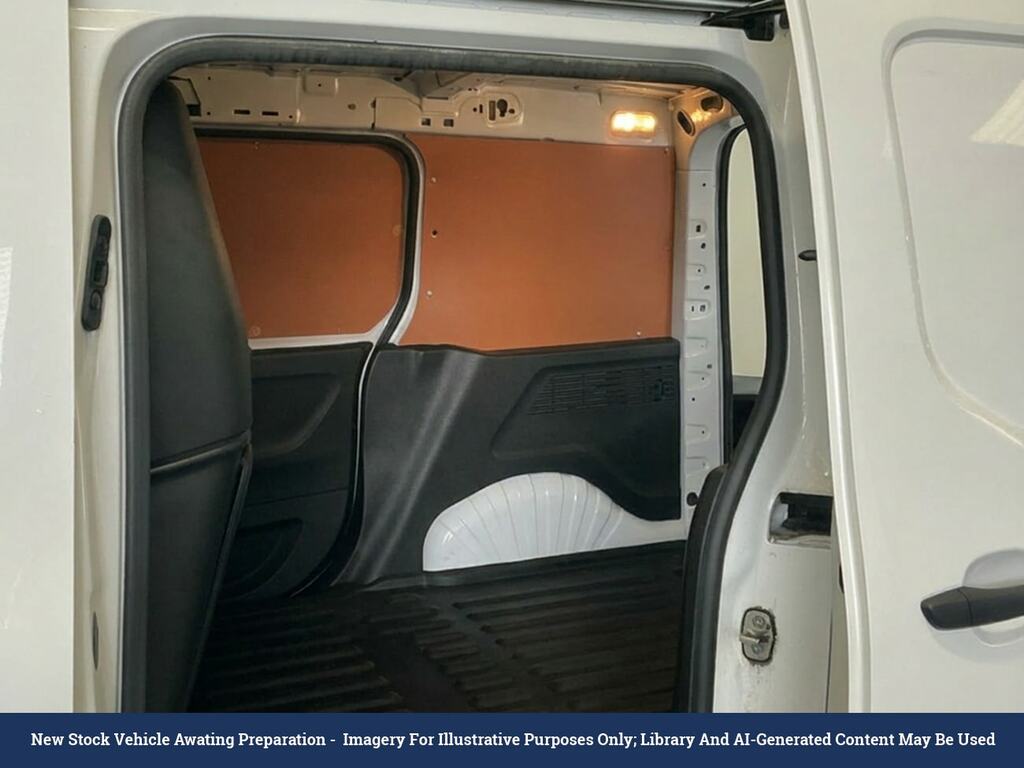 Toyota Proace City 50Kwh Icon Short Panel Van Swb White #4
