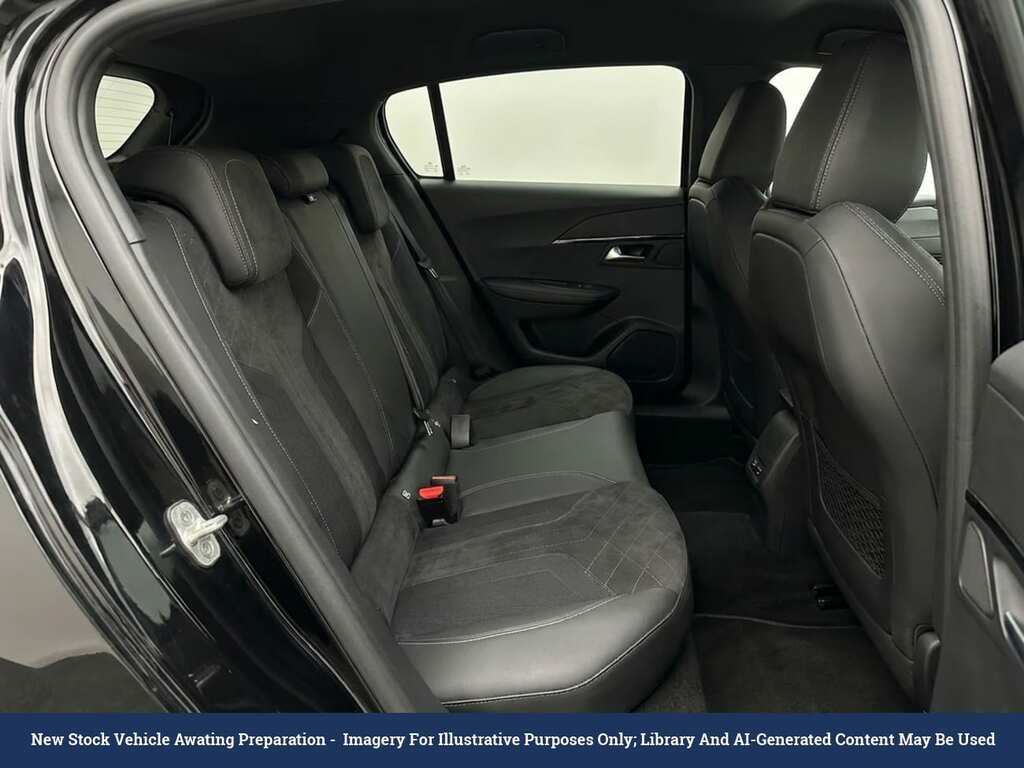Peugeot e-2008 50Kwh Gt Premium Suv 7Kw Charge MT22UVL Black #2