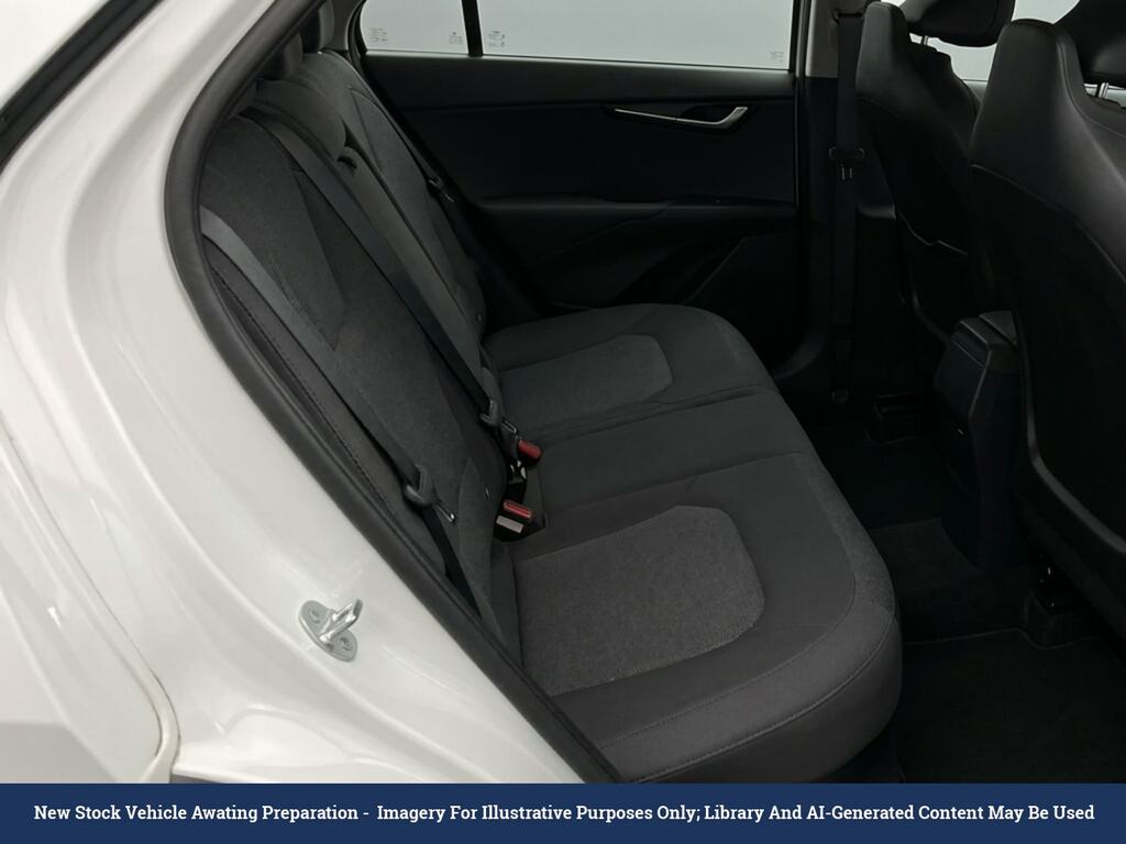 Kia Niro 1.6H Gdi 2 Suv Hybrid Dct Euro 6 Ss AU72TWV White #3